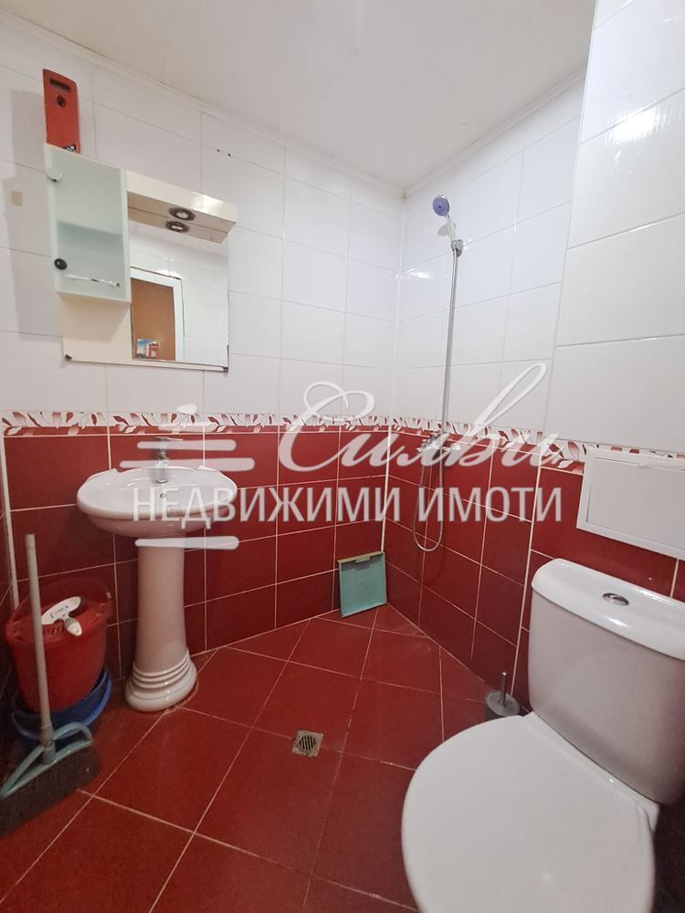 Дава се под наем Двустаен апартамент в Шумен, Добруджански - 50 кв.м за 306 € - Снимка #7
