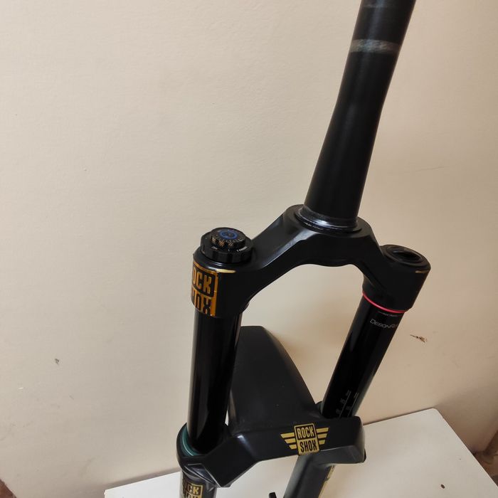 Rockshox Zeb 170mm charger 3, buttercup shaft.