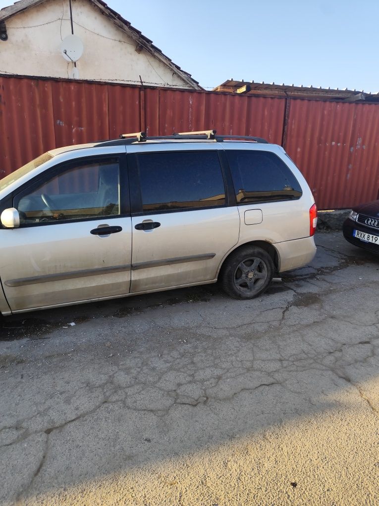 Mazda MPV 20001 година 2000 кубика бензин за части