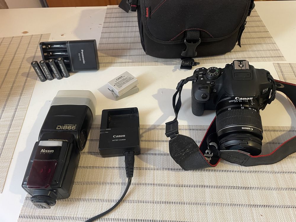 Canon eos 700D + set accesorii