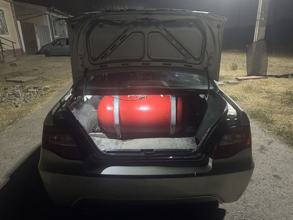 Nexia 2 donc 1.6 2009 год.