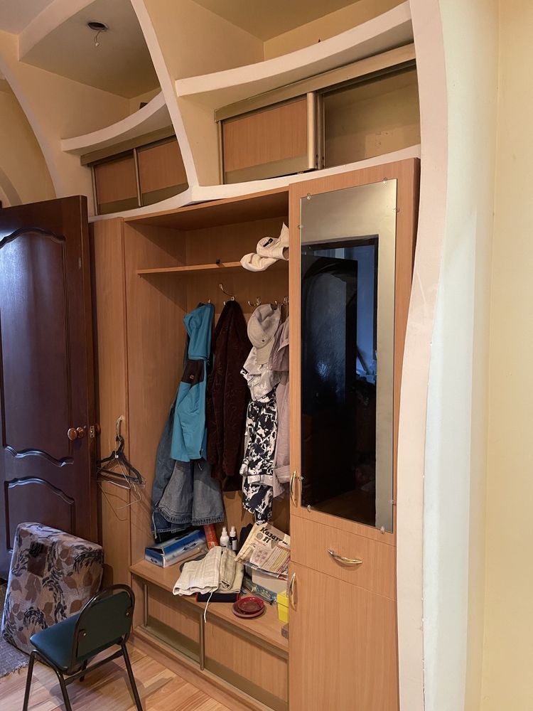 Шкаф в прихожей1