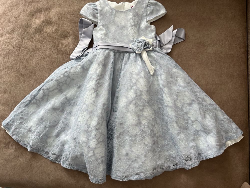 Платье на девочку 4-6 лет