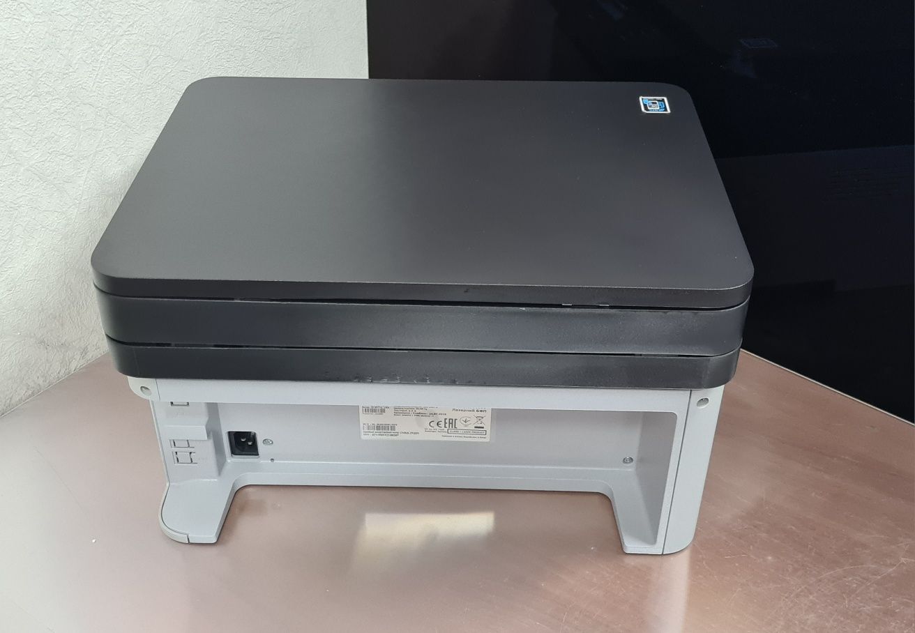 Продаю черно-белый лазерный принтер 3в1 Мфу Samsung M2070W с WiFi