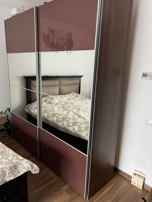 Dulap/sifonier cu usi glisante si oglinzi