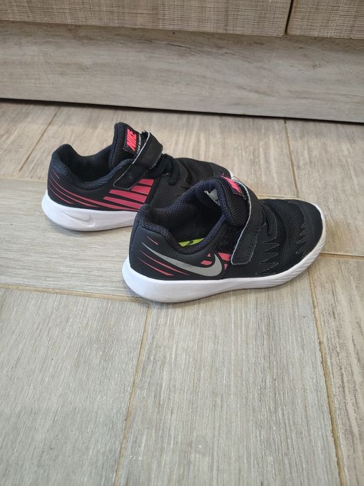 Маратонки Найк 26 размер