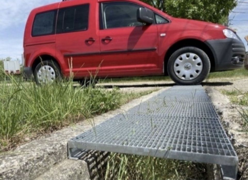 gretare zincate pentru guri de canal trepte