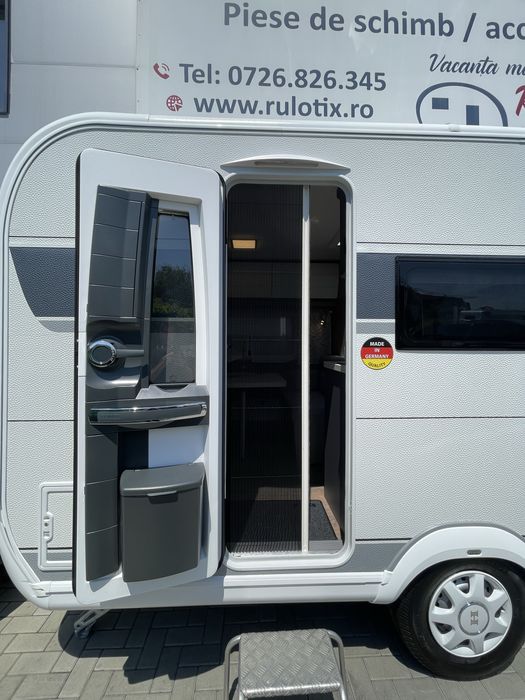 Rulotă nouă premium Hobby OnTour 390Sf pentru 4 persoane