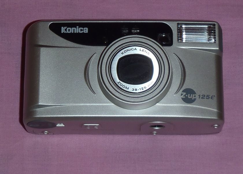 компактный пленочный фотоаппарат  KONICA качество уровня OLYMPUS