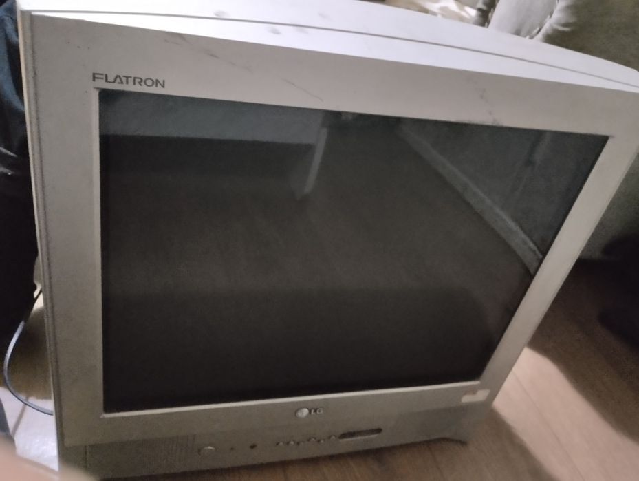 Продам телевизор