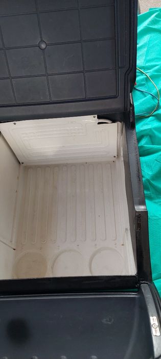 Frigider auto dedicat Man 12/24 v cu compresor.