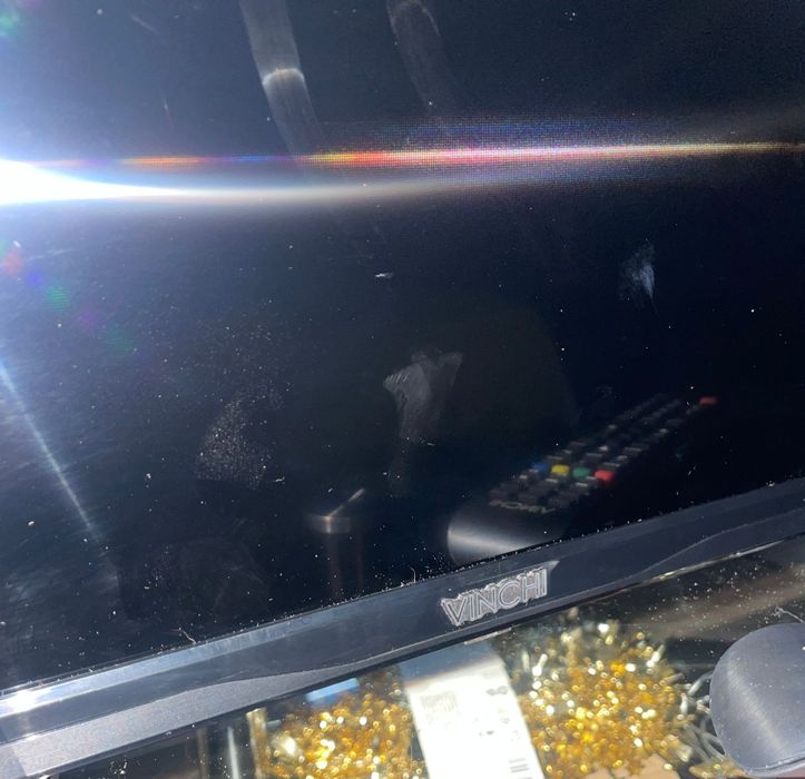 Vand televizor cu tot cu suport perete Vinch