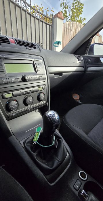Vând skoda octavia 2