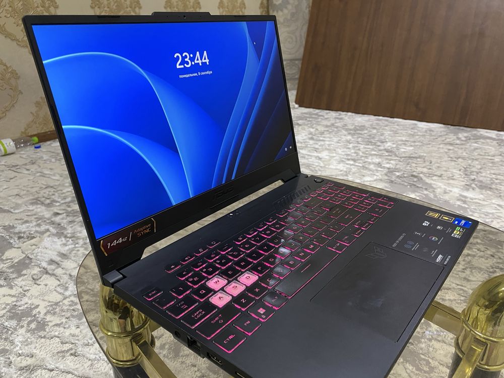 ASUS TUF Gaming F15 / RTX 3050 / 16GB RAM / SSD 512GB / 144Hz