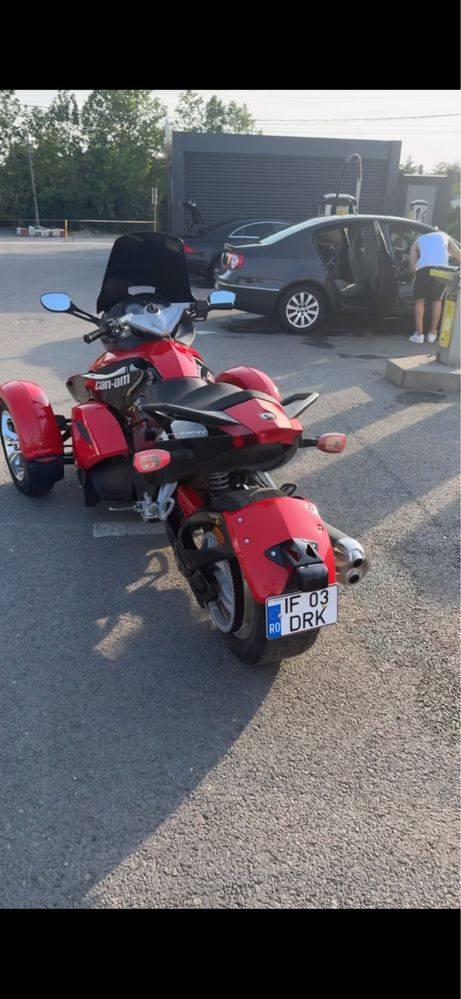 Can Am Spyder Semi-automat
