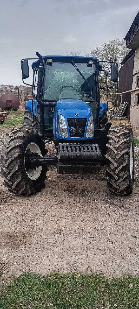 Traktor New Holland Tl100A