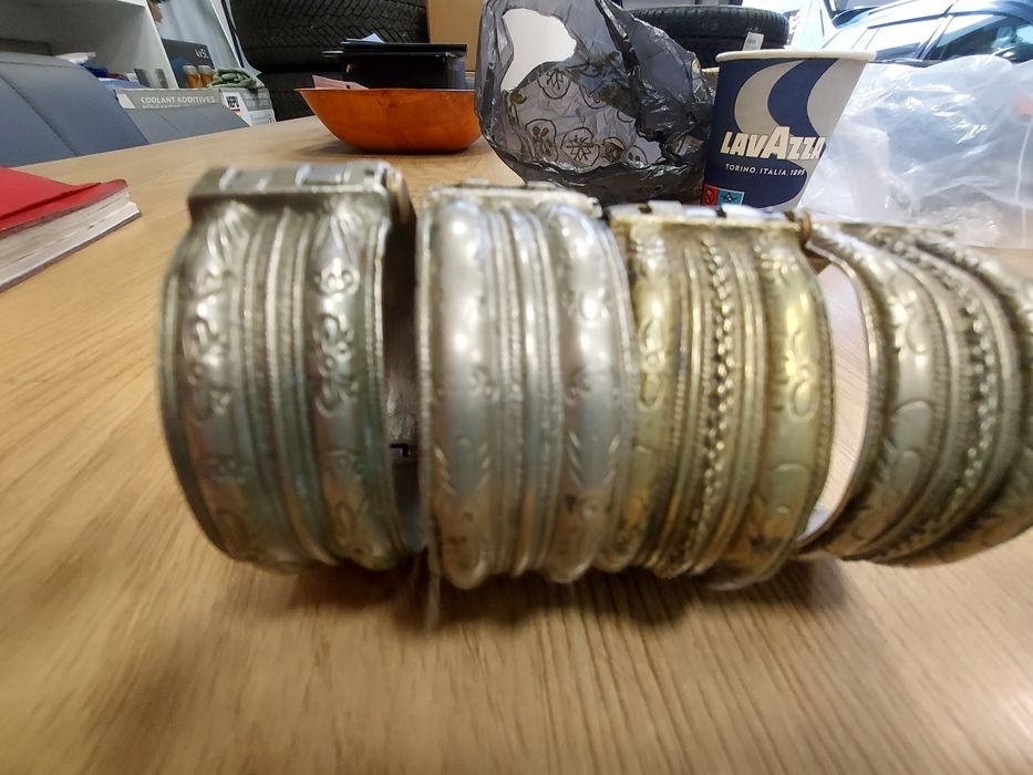 5  броя стари  възрожденски гривни