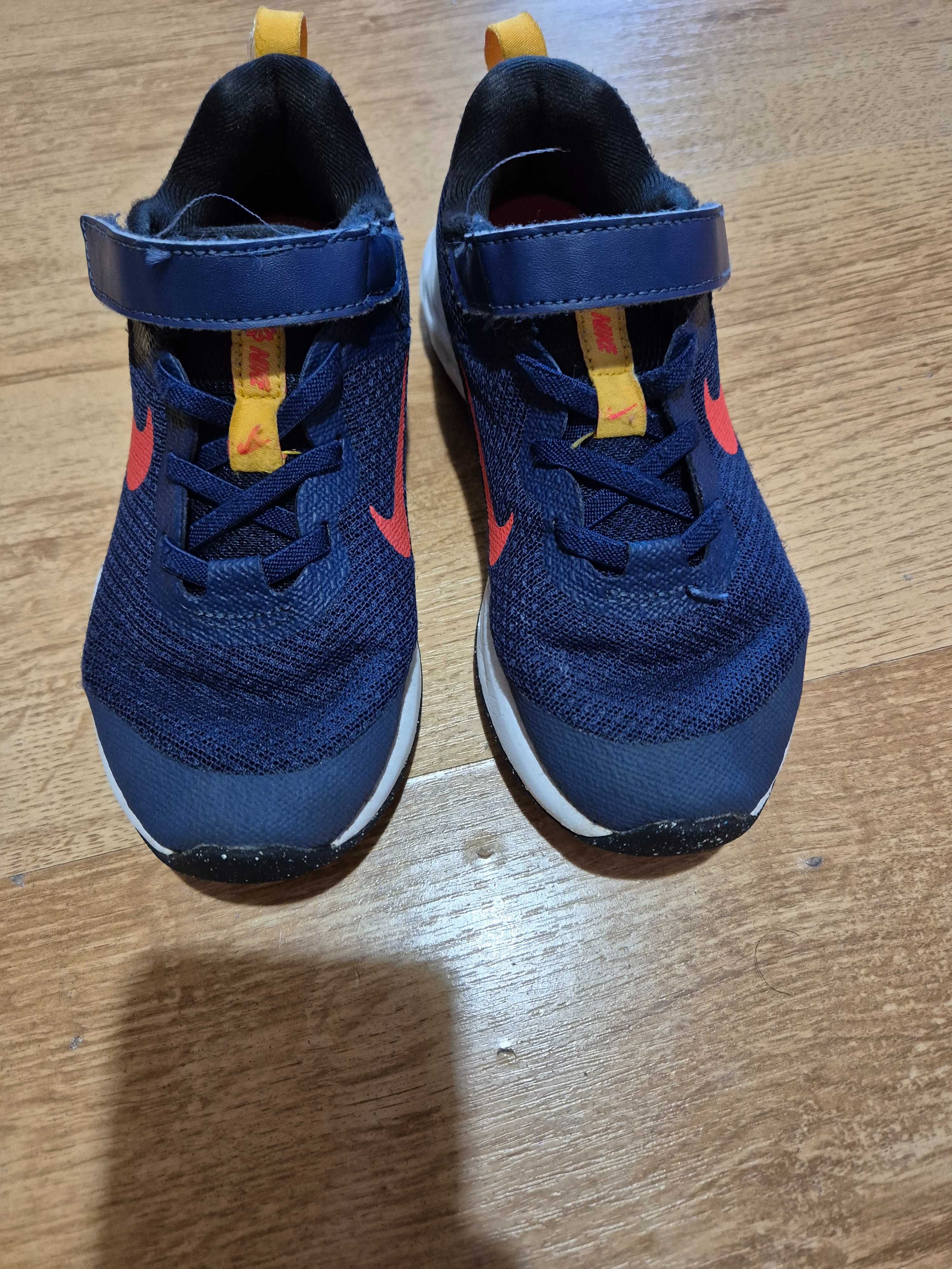 Оригинални маратонки Nike