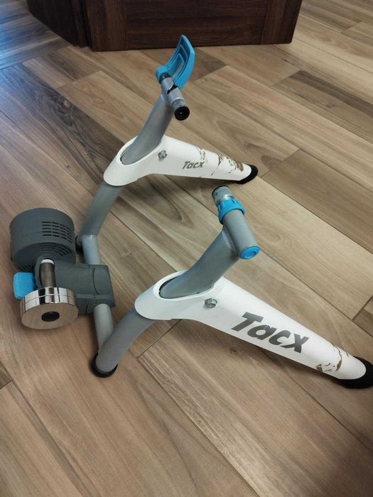 Home Trainer Tacx Flow Smart T2240