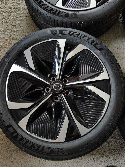 Джанти с Гуми Mazda 19 цола 5х114.3