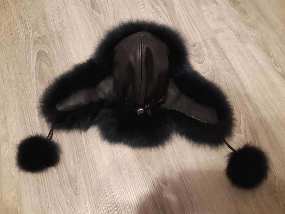 Caciula blana naturală piele ciucuri