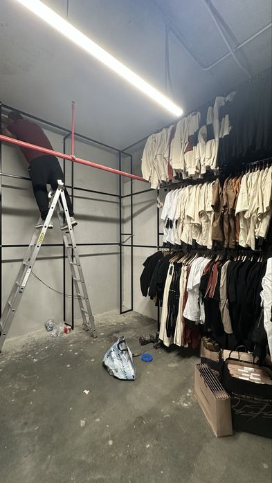 standere metalice industriale depozit haine/ adidasi/ cutii cu diverse