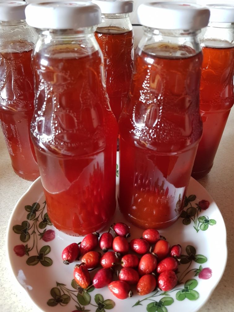 Sirop natural de măcese