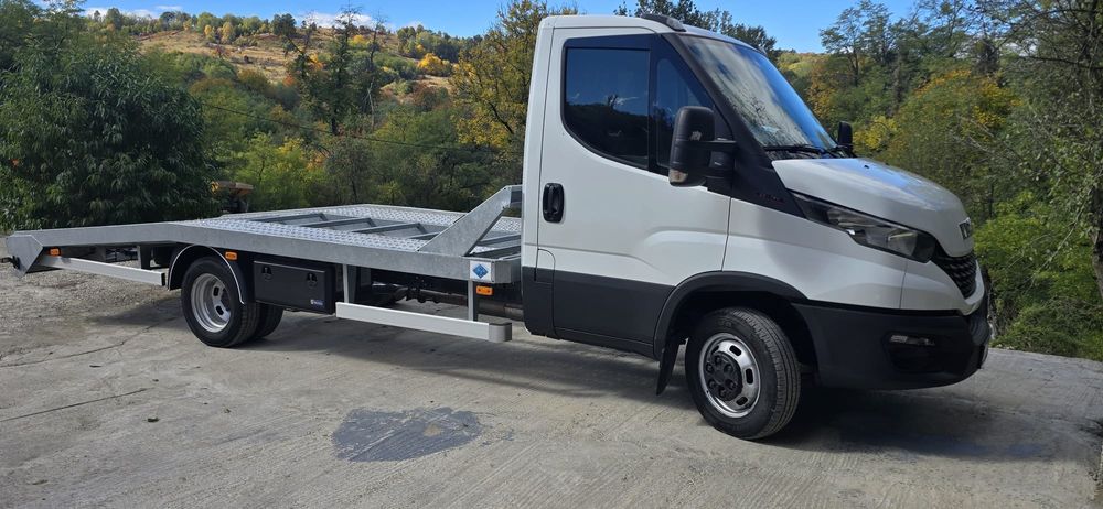 Vând platforma iveco an 2021 3,0 ca noua