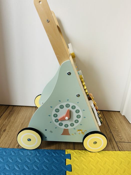 Дървен уокър за прохождане