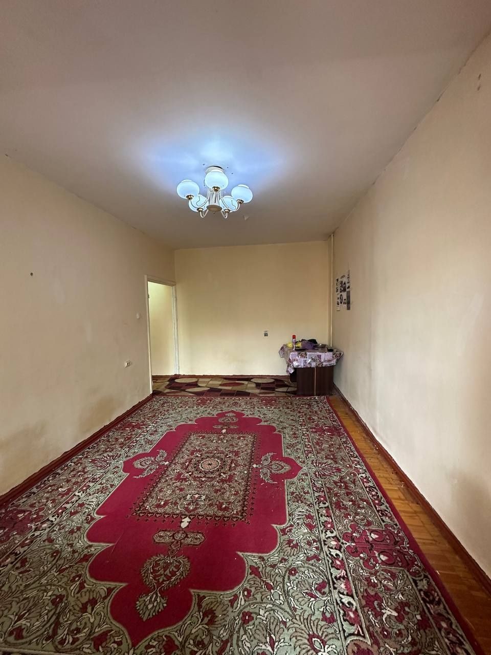 Yunusabad 10 kvartal 2 xona (57²) 4 etaj 5 etajli sotiladi