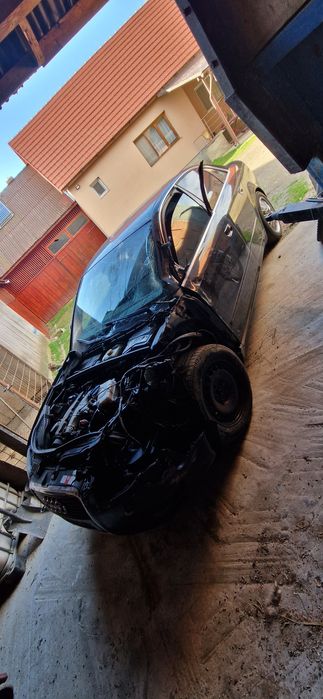 Audi a4 b7 Avariat (La cerere mare dezmembrez)!!