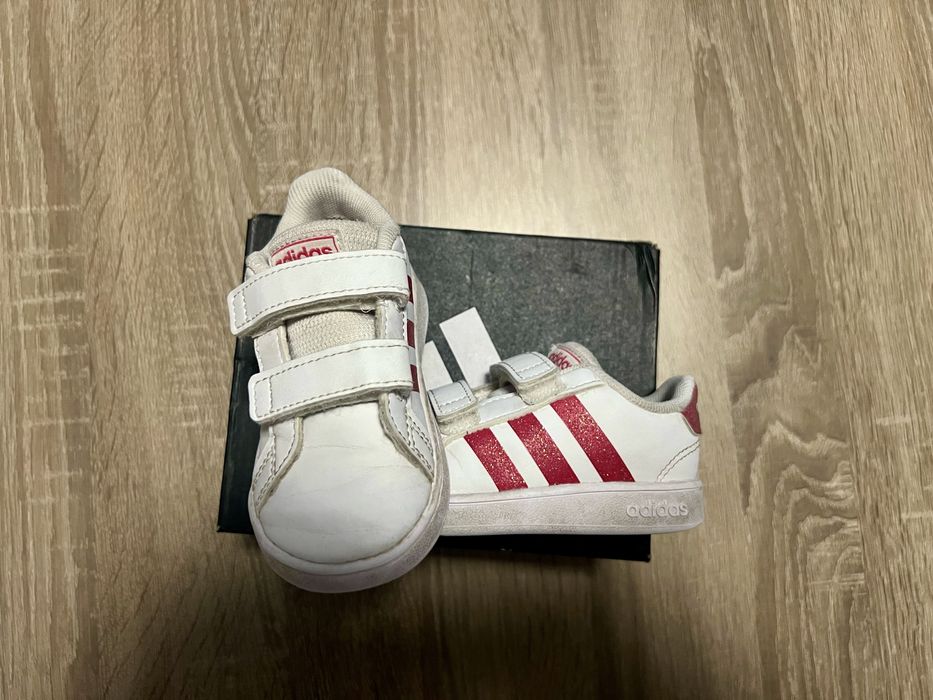 Детски маратонки Adidas N22