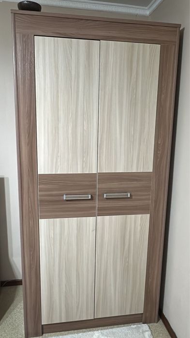 Продам шкаф плательный