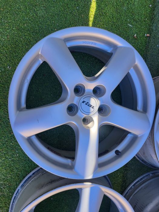 17 5x112 Vw Passat Touran Caddy Golf Skoda Seat 5х112