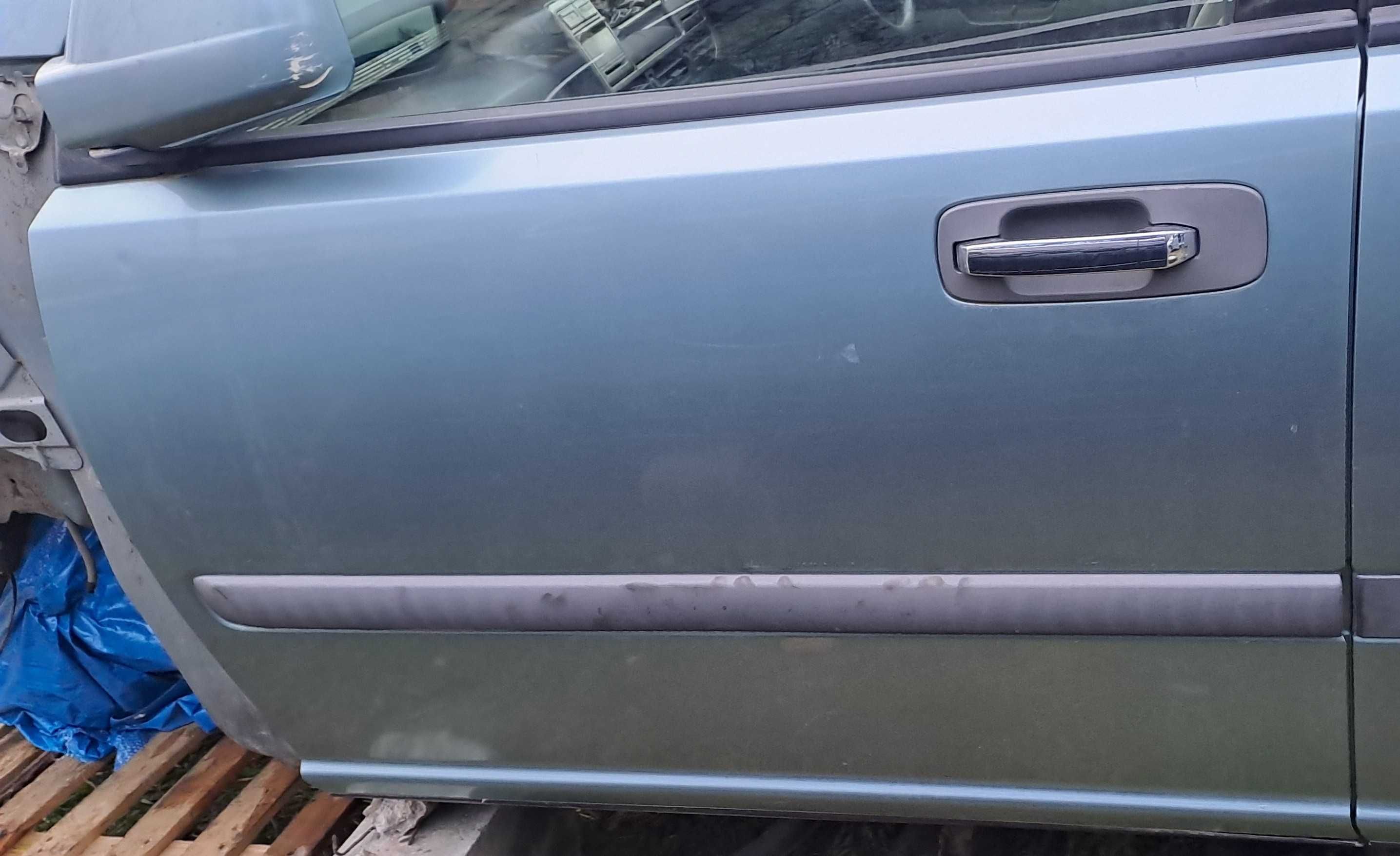 Врати / врата/  предни и задни NISSAN X-TRAIL  2.5I 165к.с 2003-2007Г