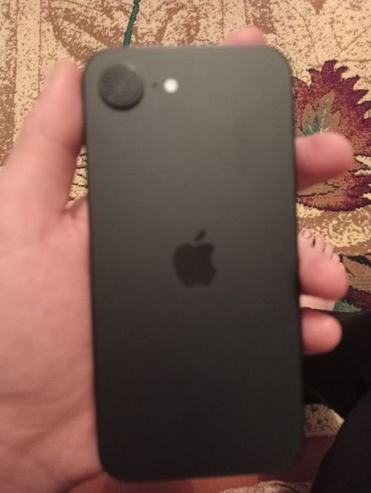 Айфон 16е 128 гб