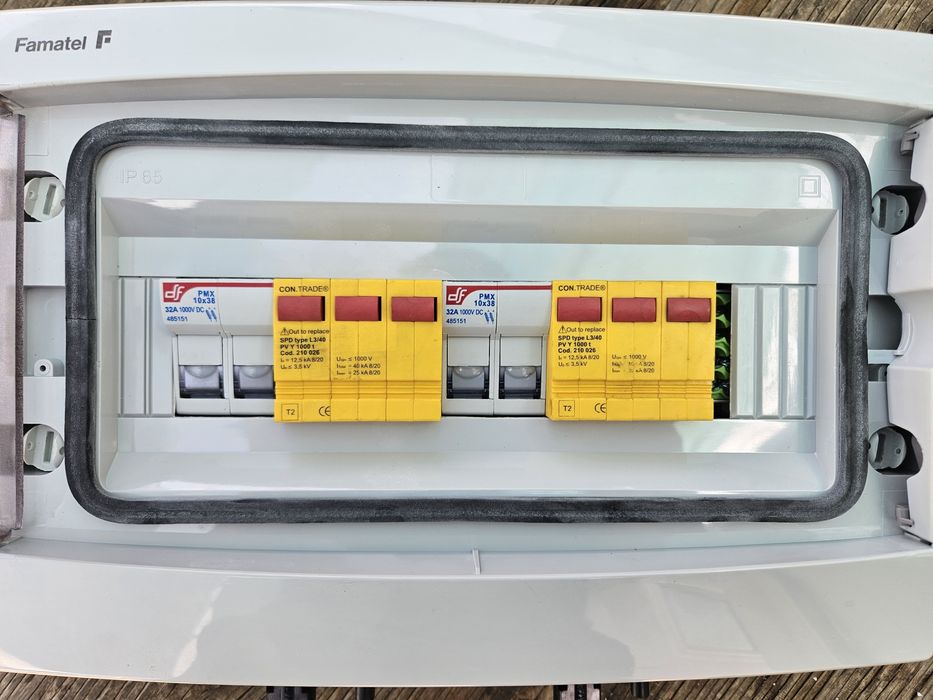Tablou electric  sistem fotovoltaic  1000V - 2 stringuri