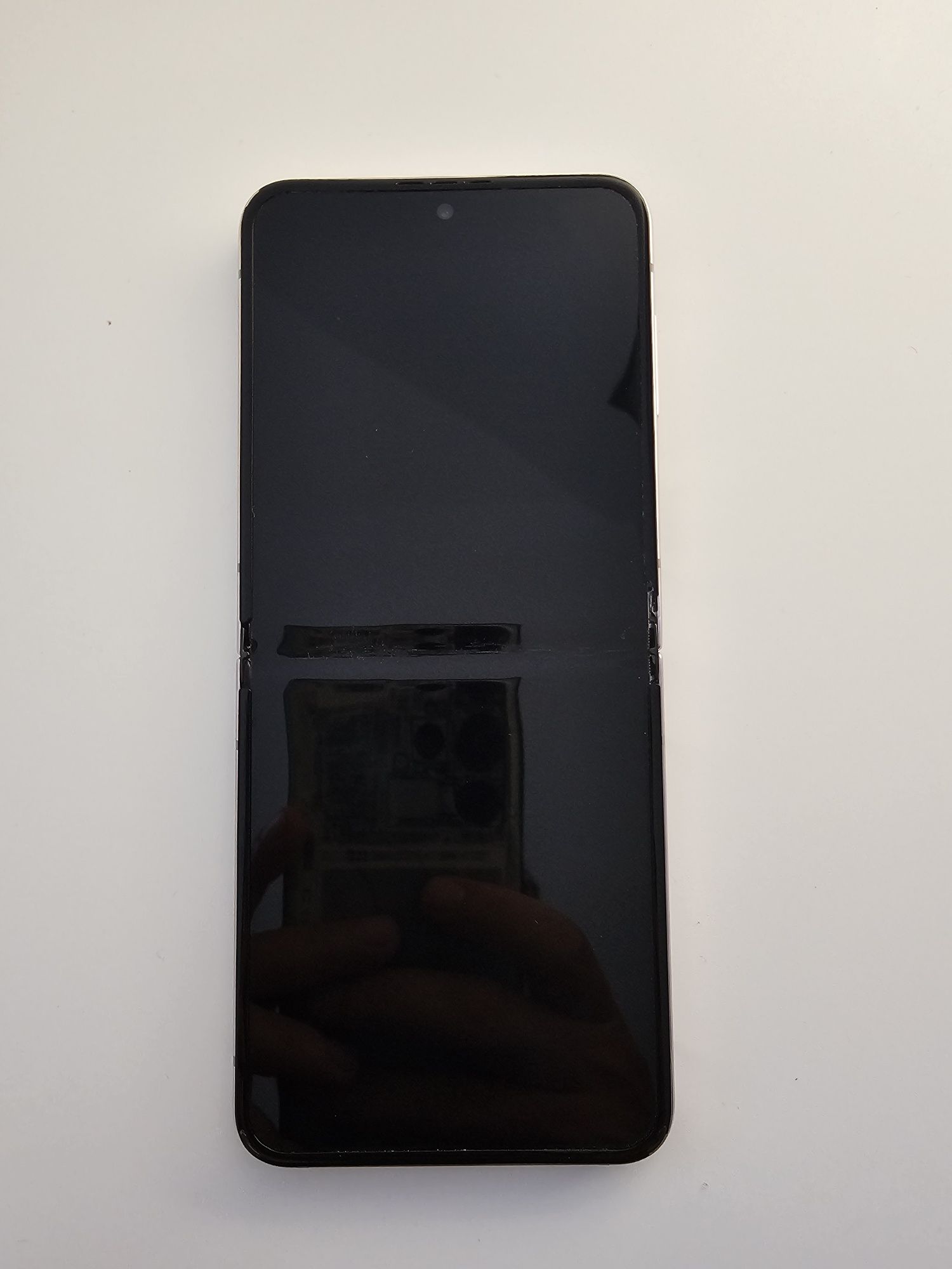 Samsung Galaxy Z Flip5, 8GB RAM, 256GB