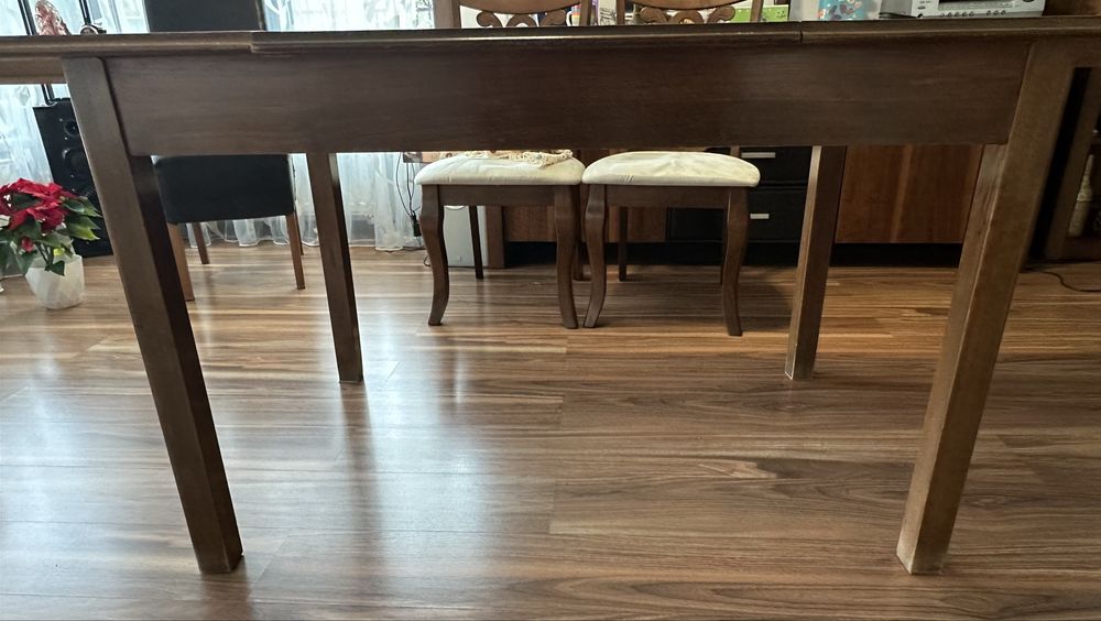 Masa de sufragerie de stejar (LxlxH): 130x90x80 si extins 190x90x80