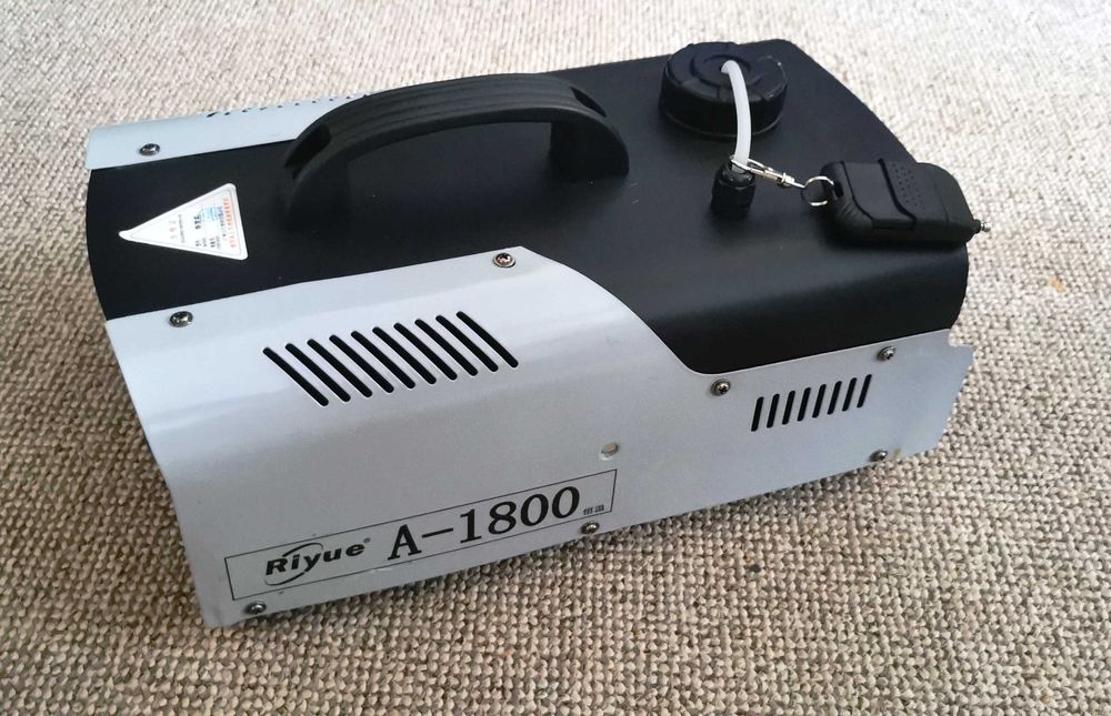 дым машина 1800w