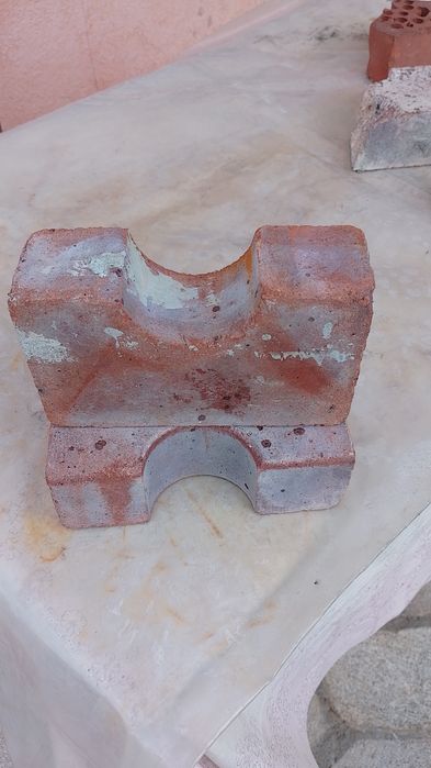 Продавам огнеупорни тухли