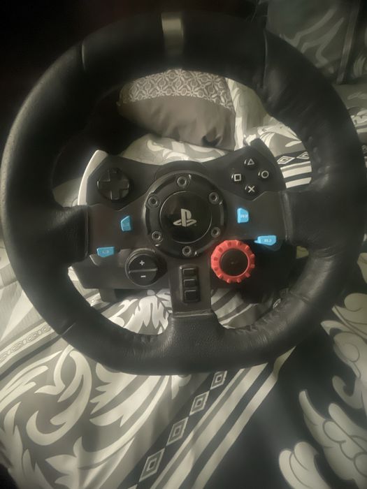 Волан logitech G29 в отлично състояние!