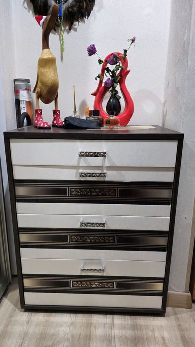 Продам срочно комод