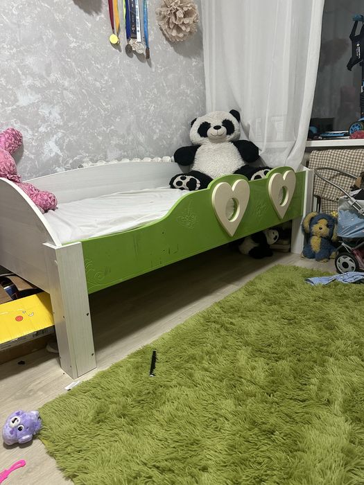 Продам кровать 180 см