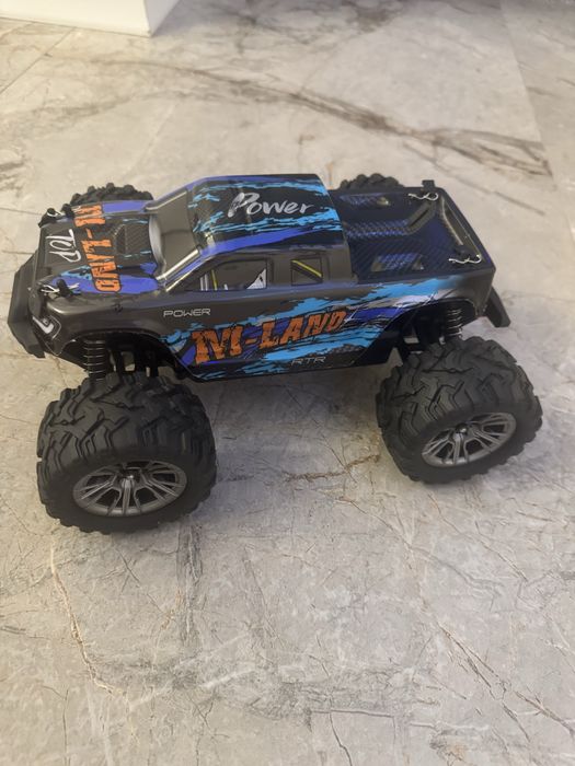 Masinuta cu telecomanda off-road de mare viteza