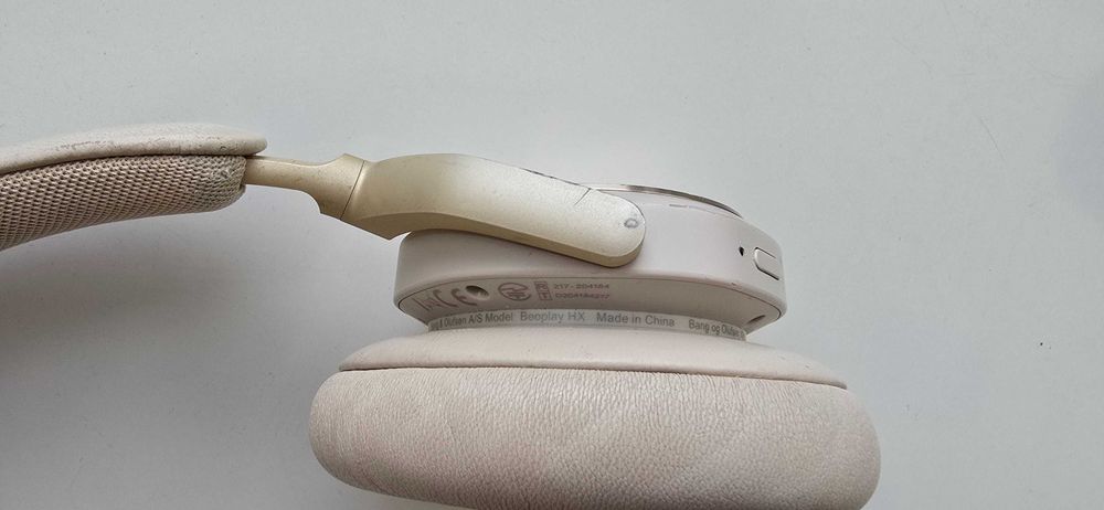 Продавам оригинални слушалки Bang & Olufsen Beoplay HX