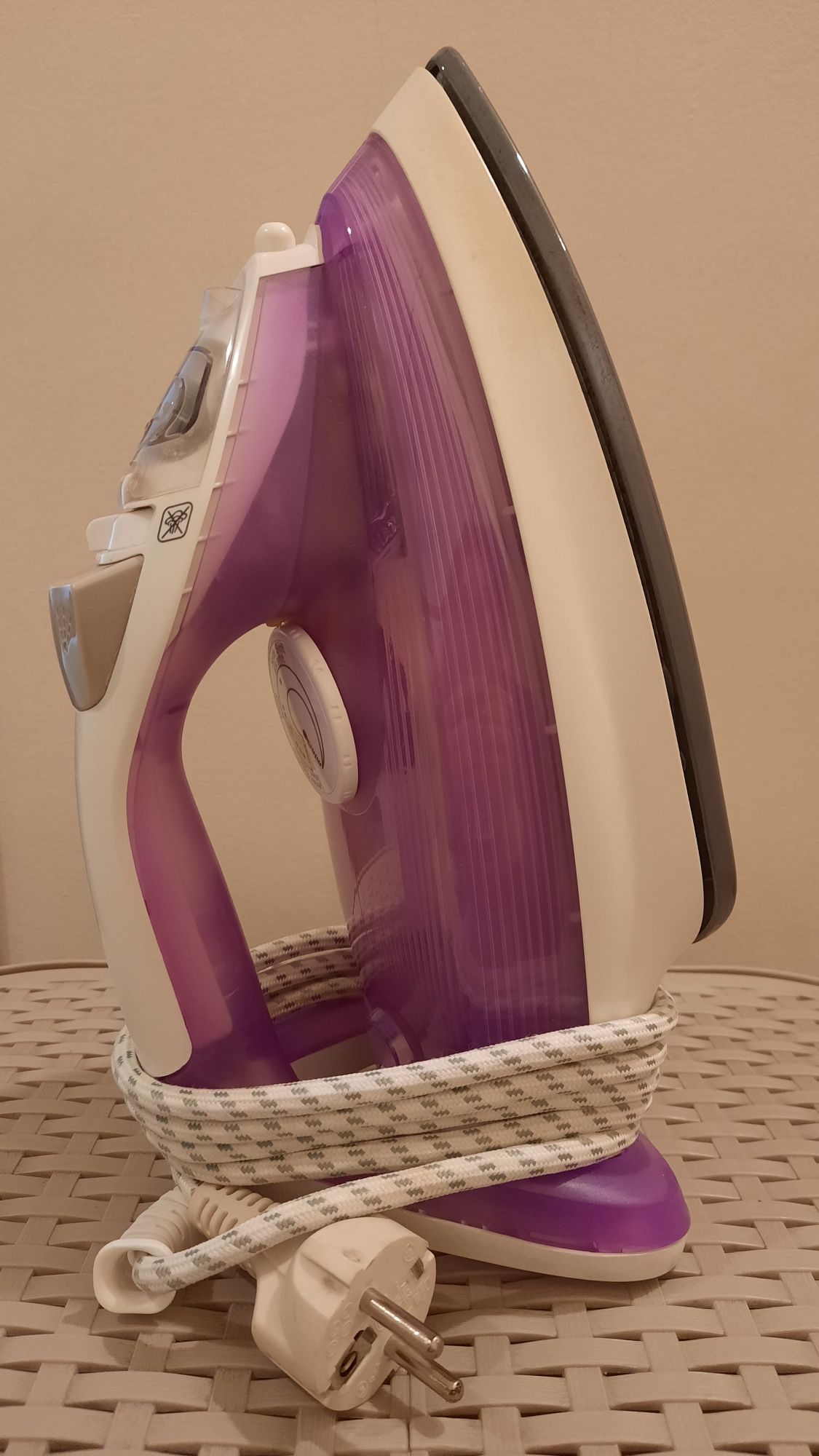 Парна ютия Tefal Superglis 4491