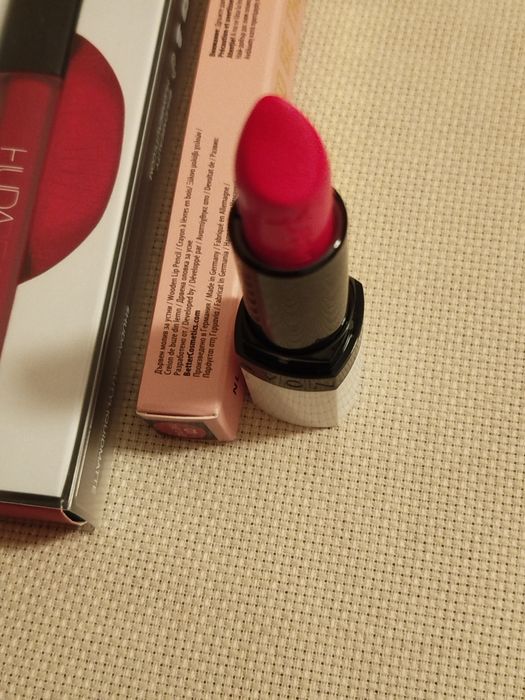 2 червила и молив за устни за 25 лв