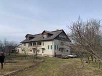 Vând case in Hida