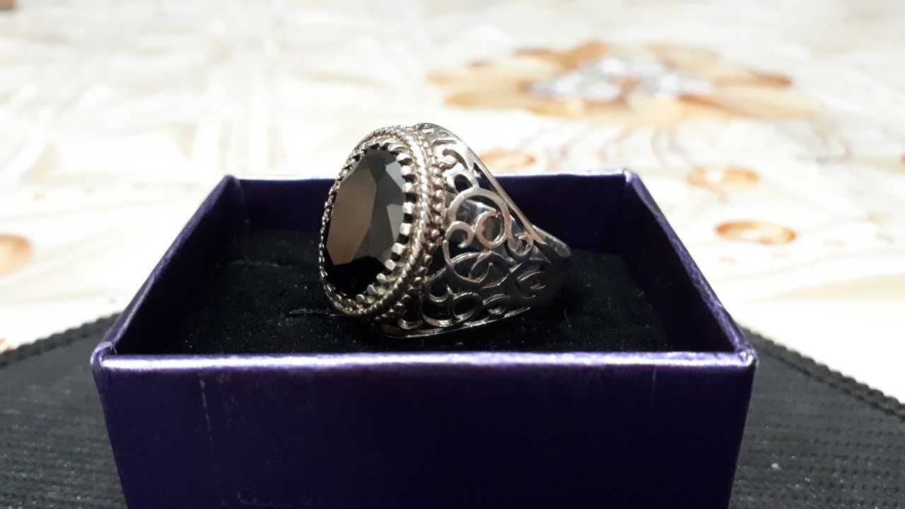 Женский серебряный перстень